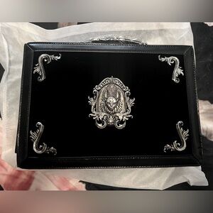 listing-status-banner